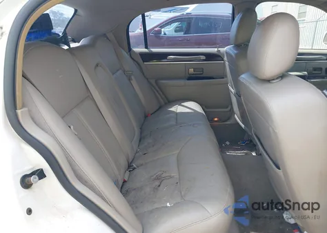 2006 Lincoln Town Car Signature Limited from USA, damaged, VIN 1LNHM82V96Y631446